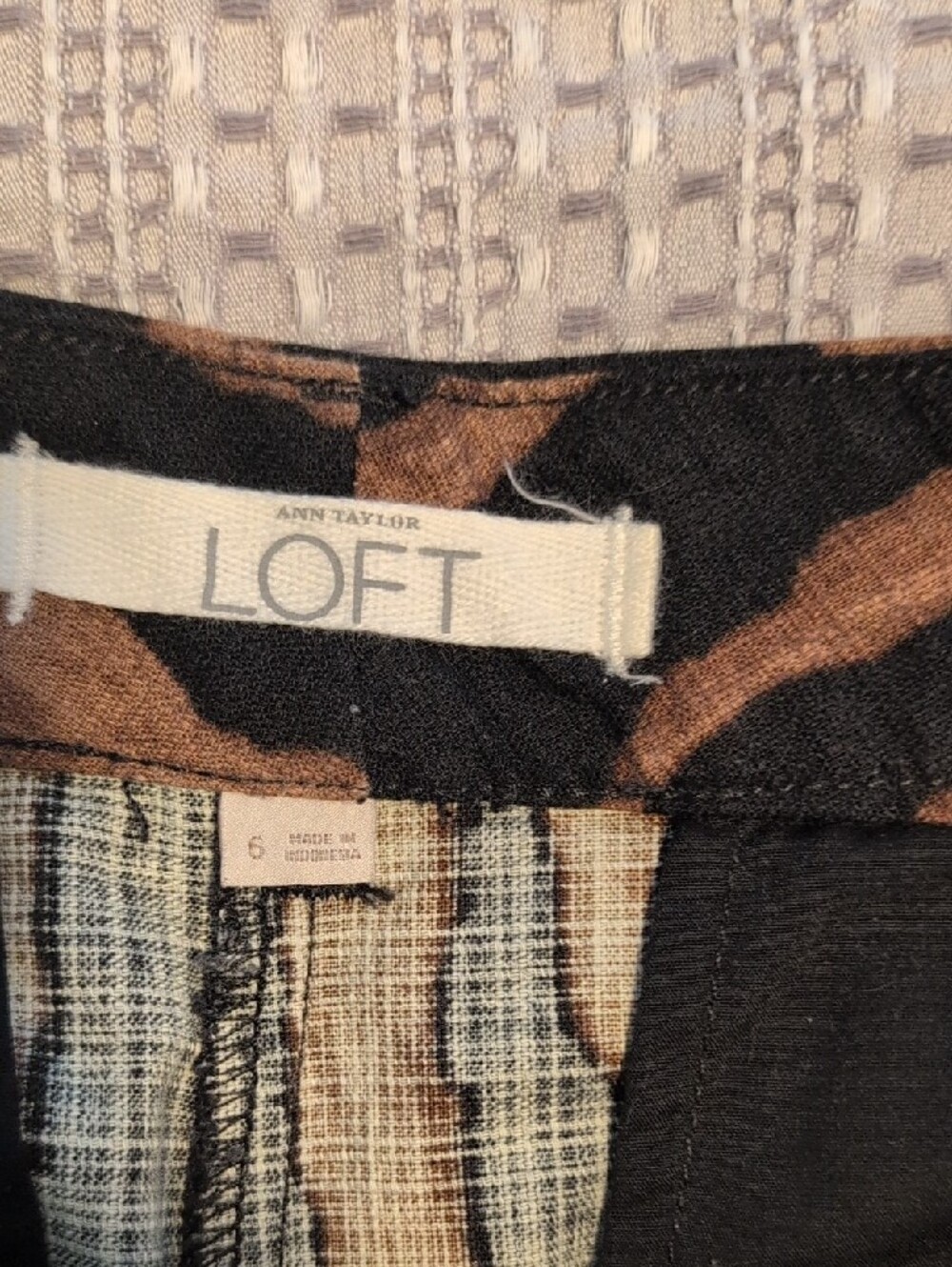 LOFT Black and Brown Zebra-Stripe Mid-rise Shorts - Picture 3 of 3